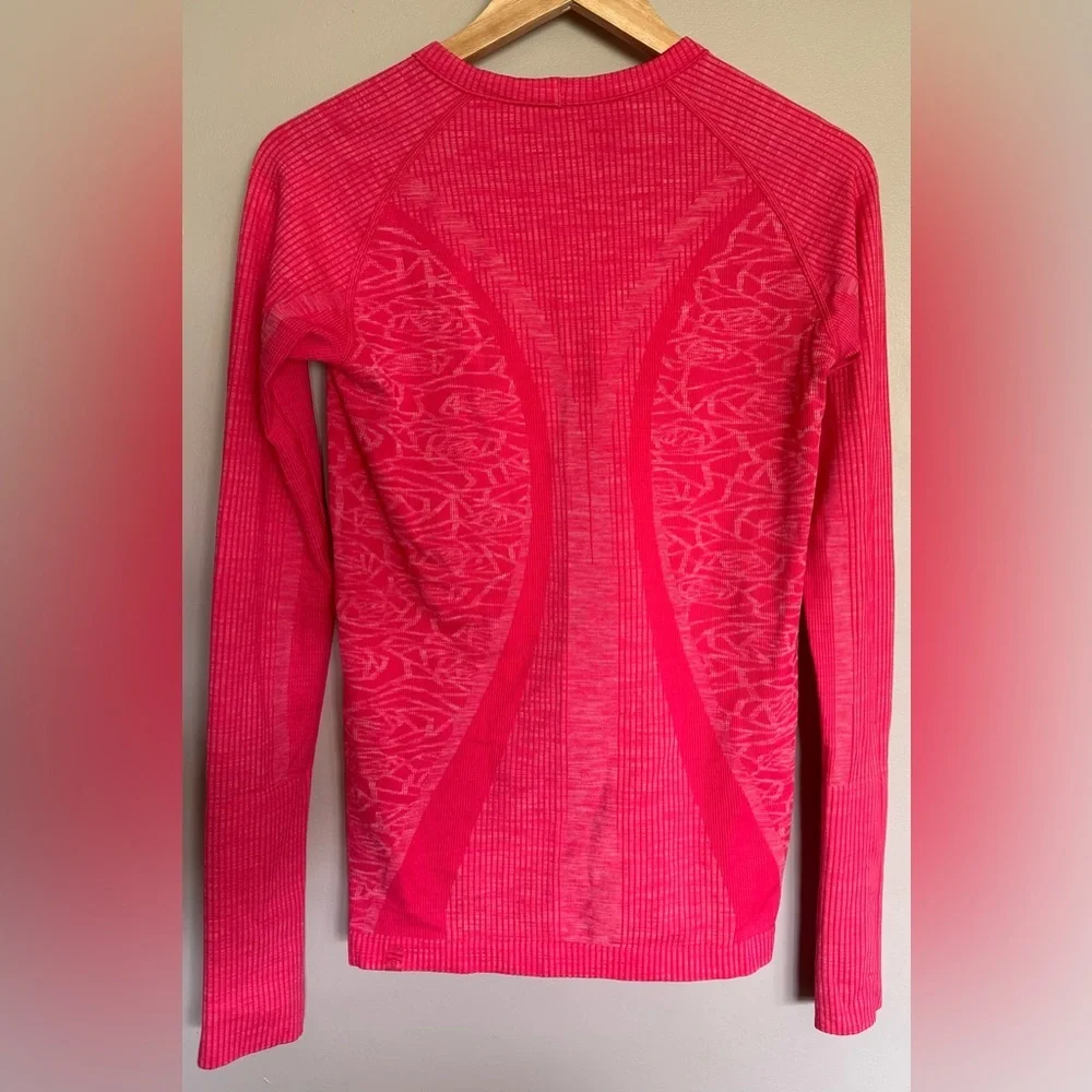 Lululemon Swiftly Tech Long Sleeve Top Neon Coral Pink Thumbholes Size 6
